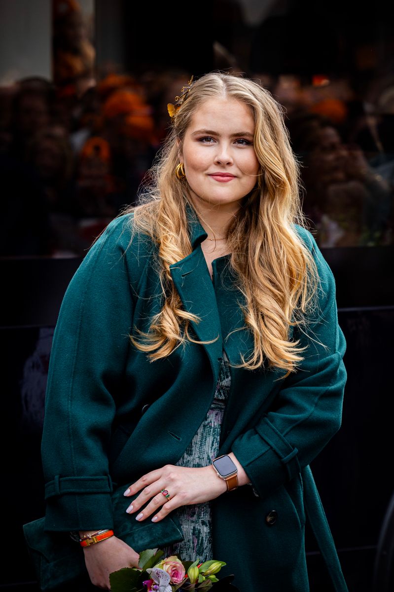 Shortly after beginning university studies in Amsterdam, serious security threats emerged amid fears she could become the target of kidnapping or attack by organized crime groups.