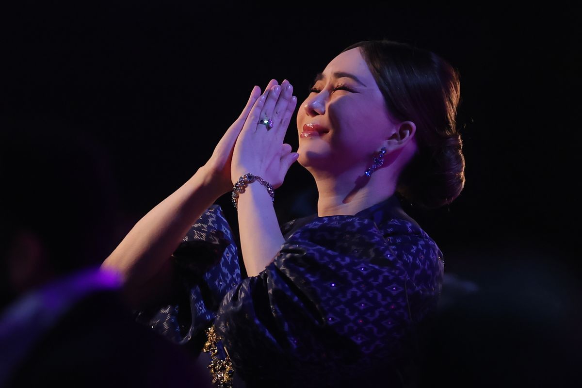 Dr. Raveewat Maschamadol accused Jakrajutatip and JKN Global Group of misleading him into investing tens of millions of baht in 2023.