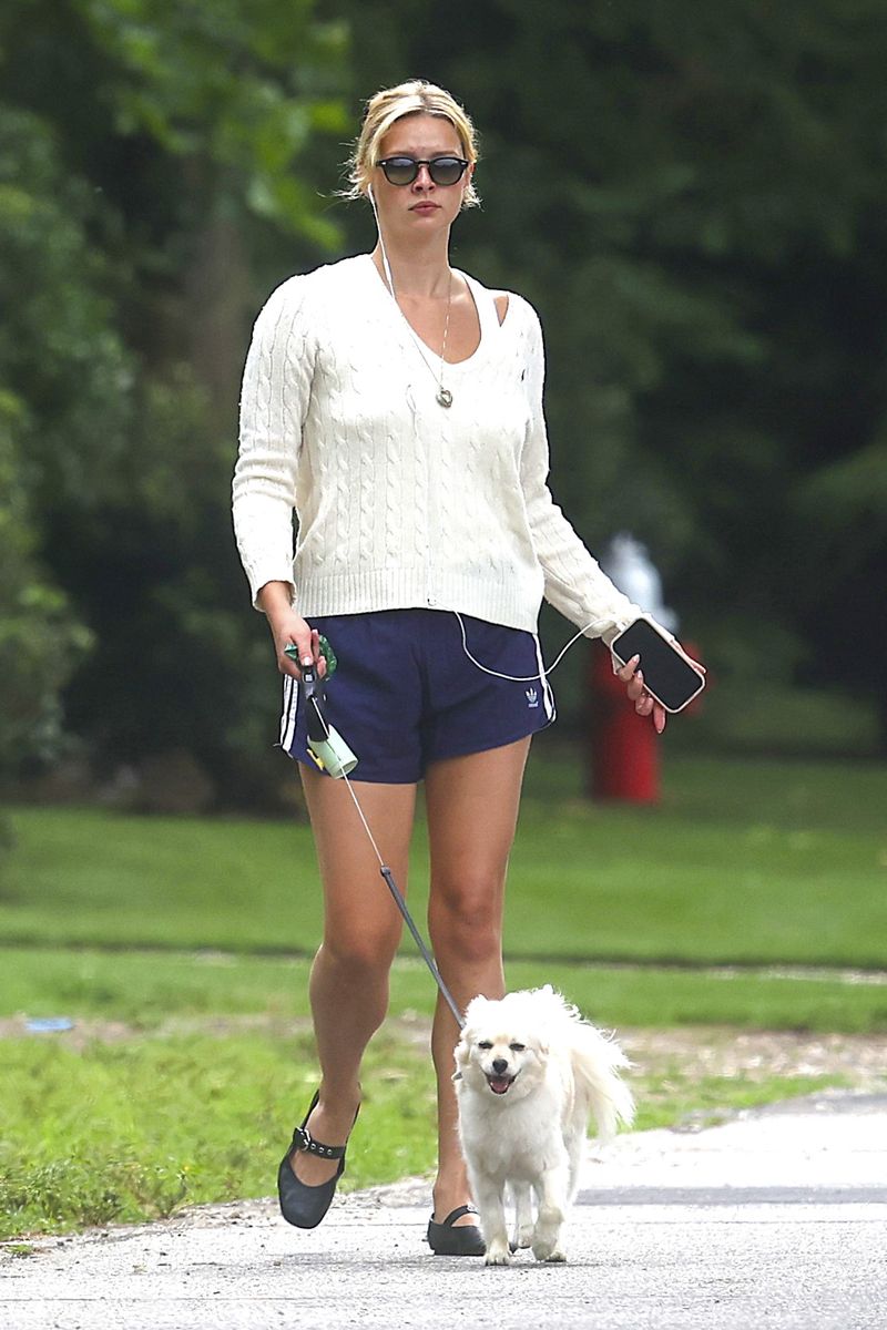 Apple Martin was seen walking her dog in The Hamptons, New York. 