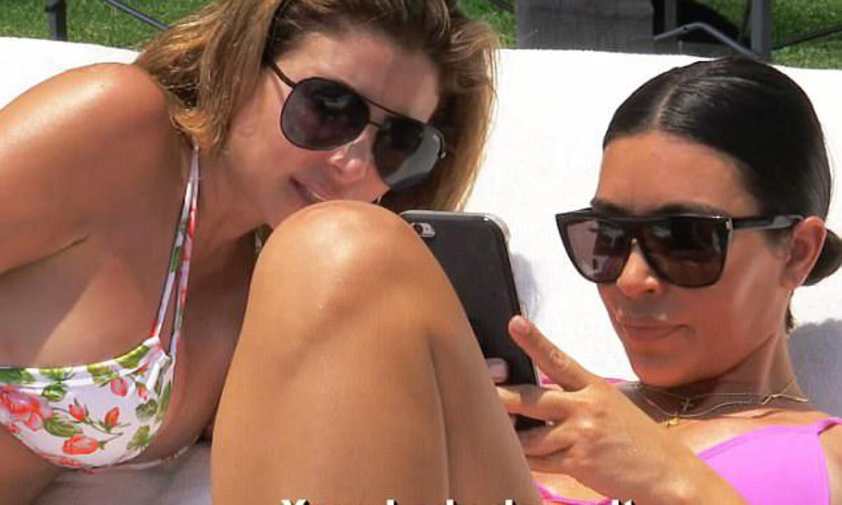 Season 14 - Episode 2 - Unflattering photos of Kim hit the press