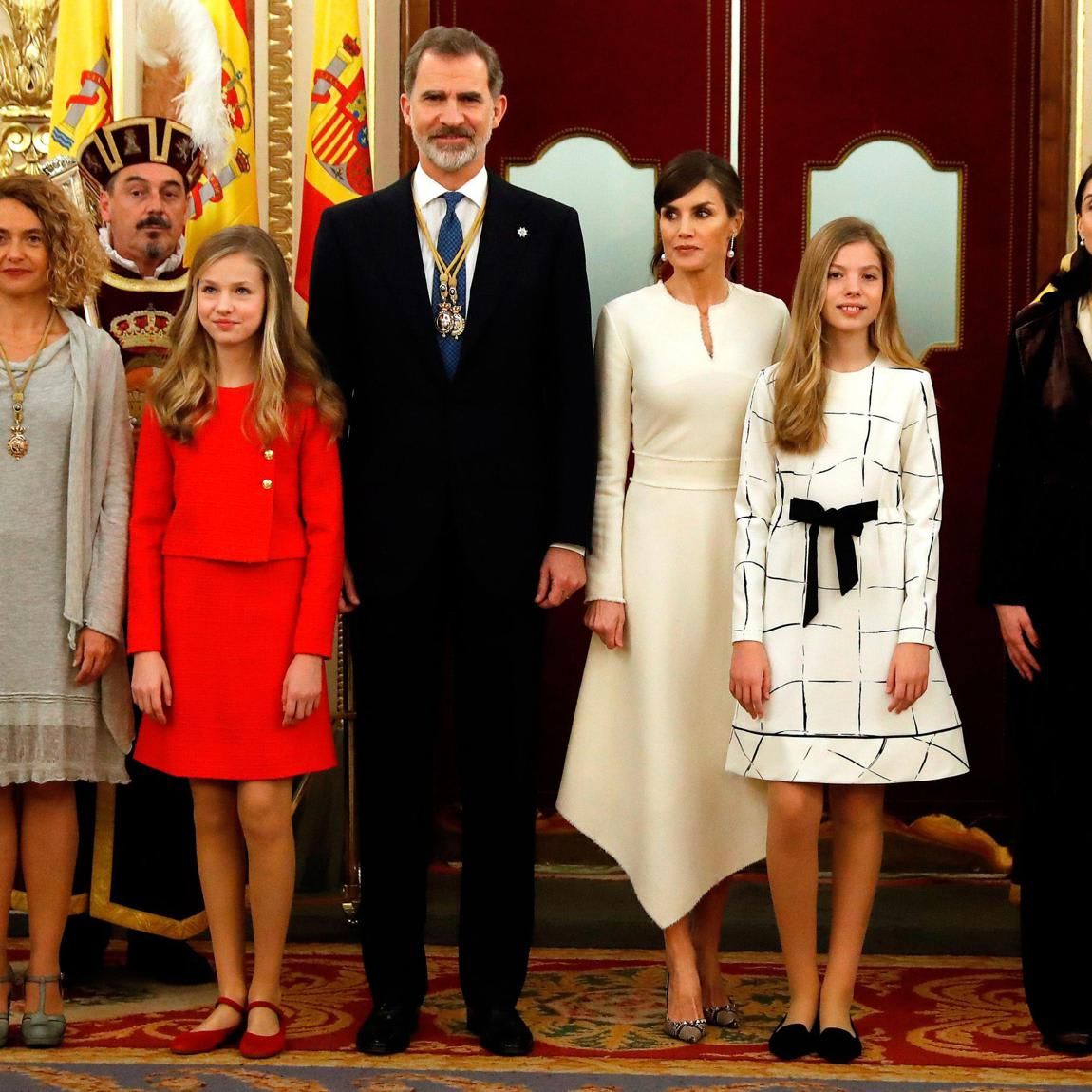Queen Letizia, Leonor and Sofia fashion and style - matching dresses