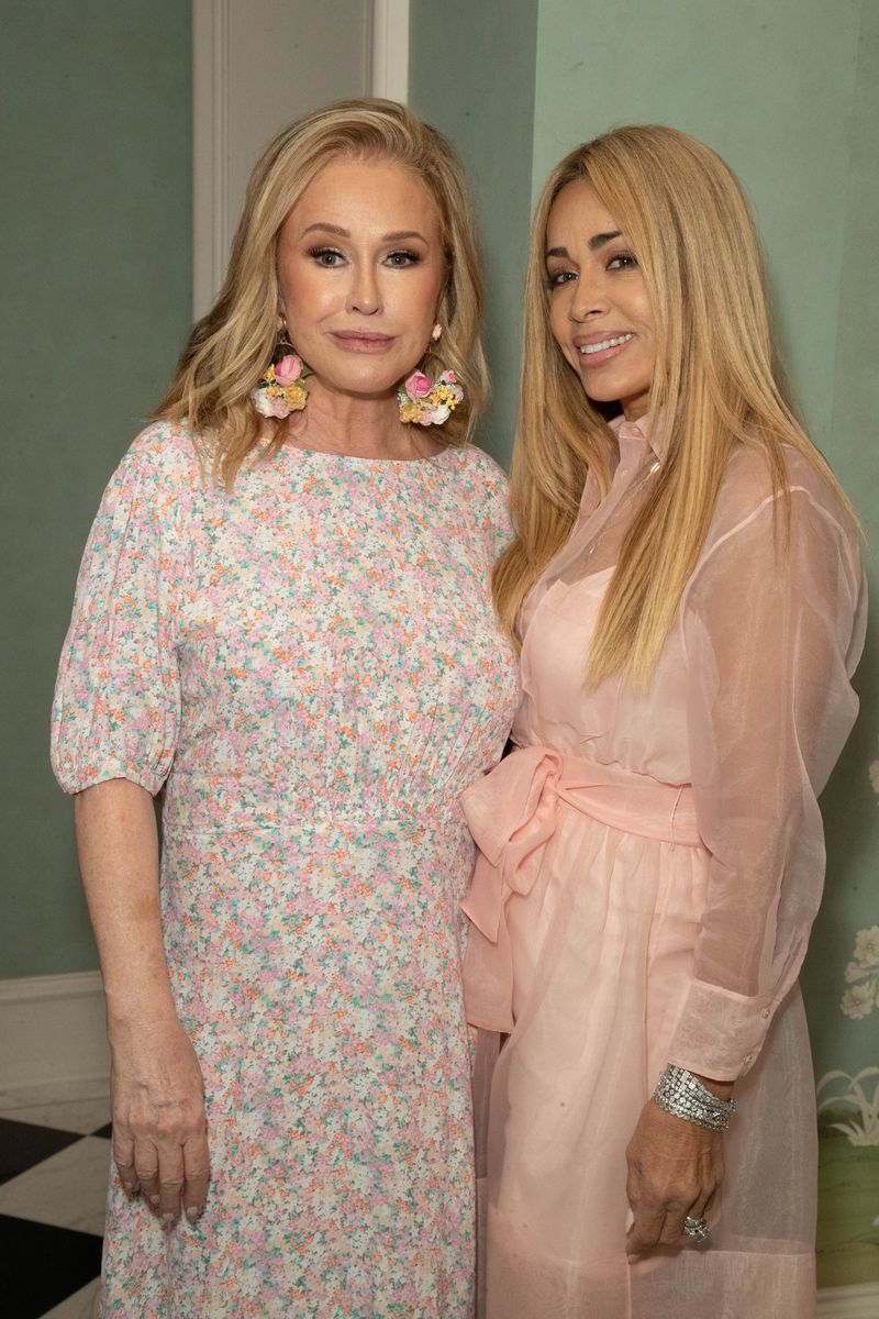 Kathy Hilton and Faye Resnick