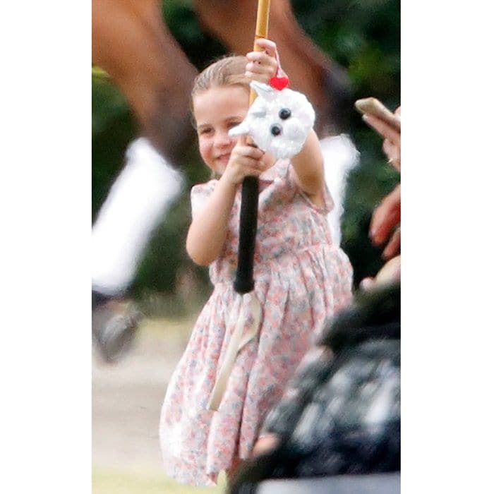 Princess Charlottes purse costs less than on Amazon