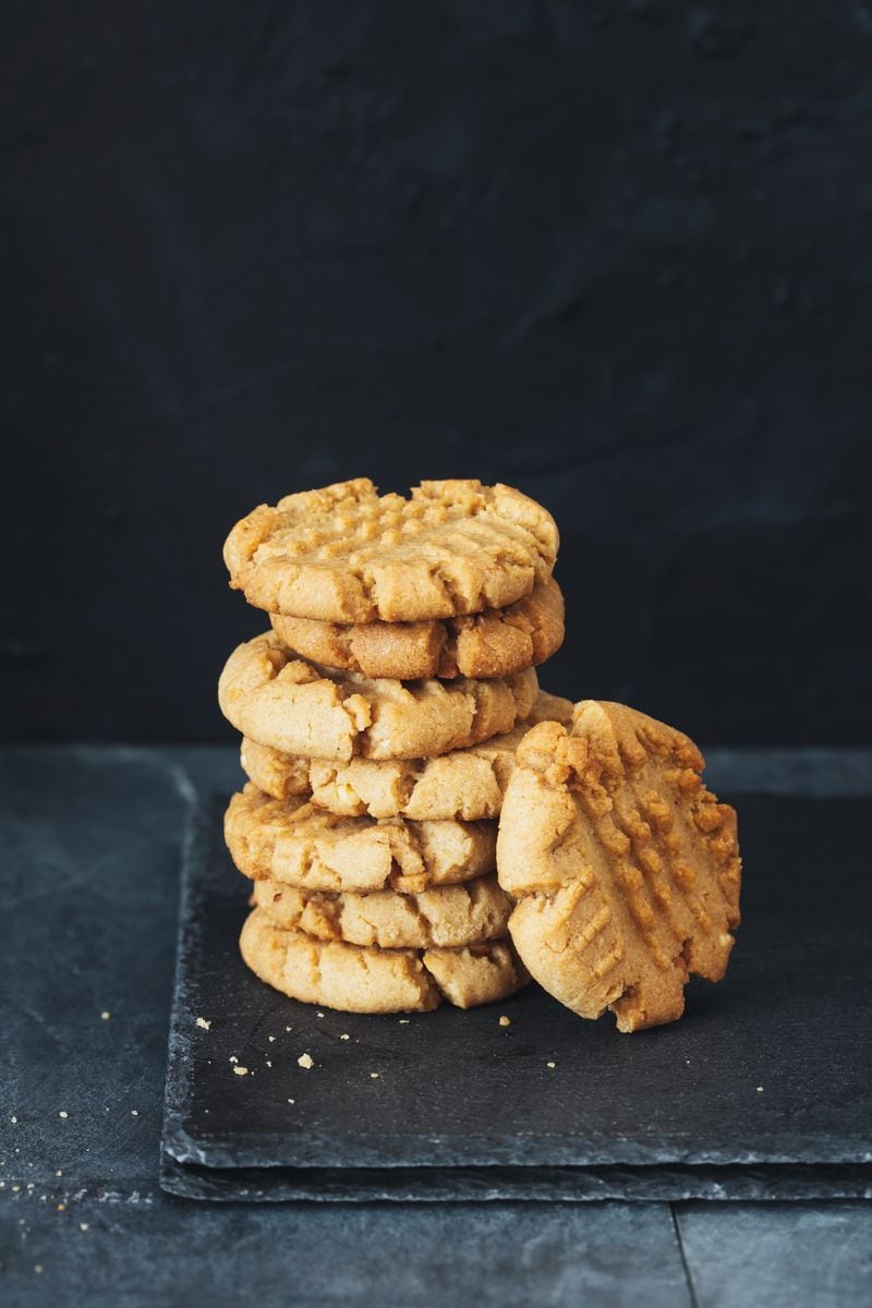The easiest peanut butter cookies!