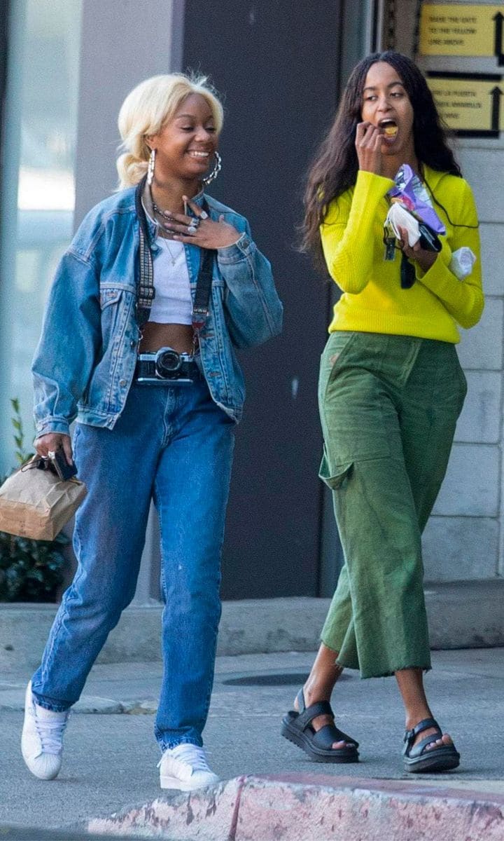 Sasha and Malia Obama separately stroll the streets of LA