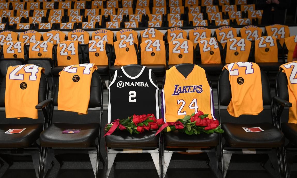 la lakers honor Kobe Bryant and his daughter Gigi