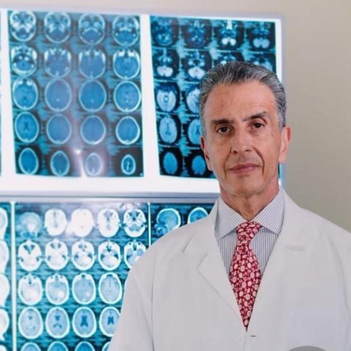 Shakira’s father was operated on by neurosurgeon Dr. Fernando Hakim