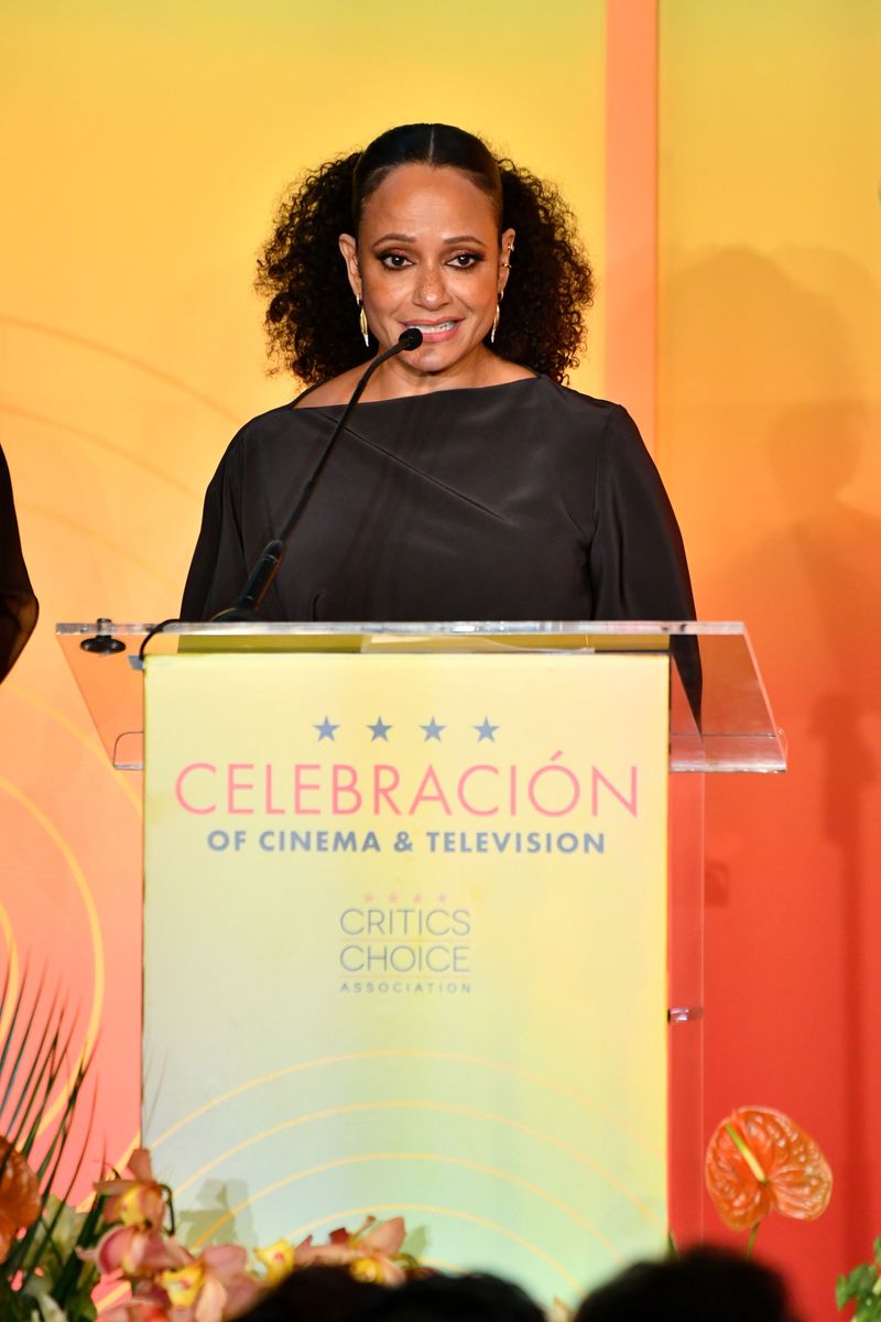 She made a powerful speech 