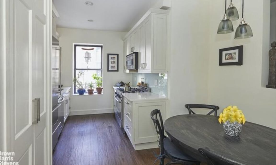 Everyone wants a windowed eat-in kitchen in New York City!