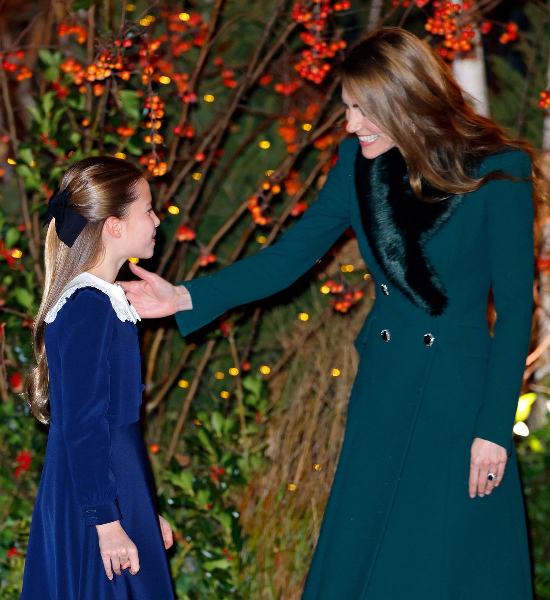 
Among all of Princess Charlotte accessories, velvet bows remain one of the easiest to copy.