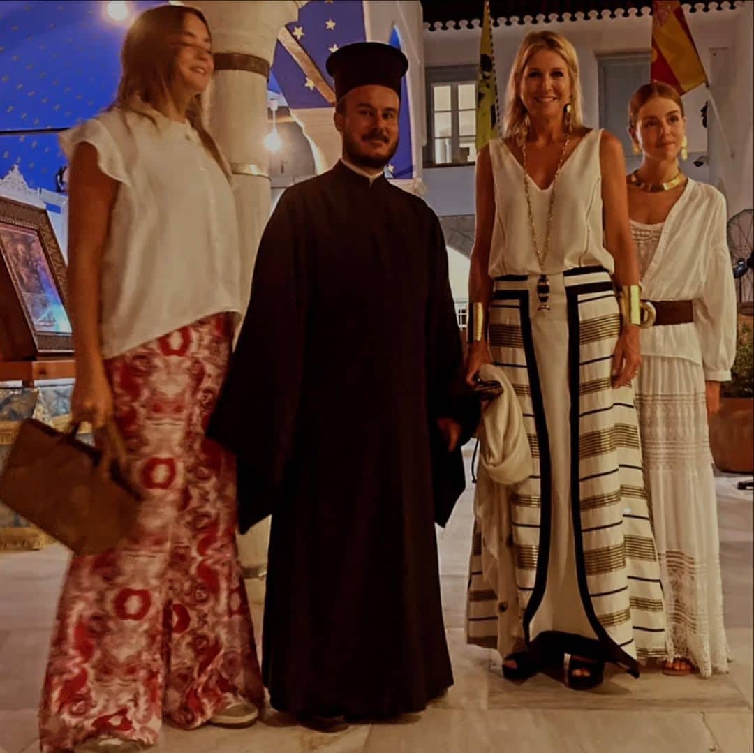 Queen Máxima's Awaited Return: A visit to a spiritual place with her daughters
