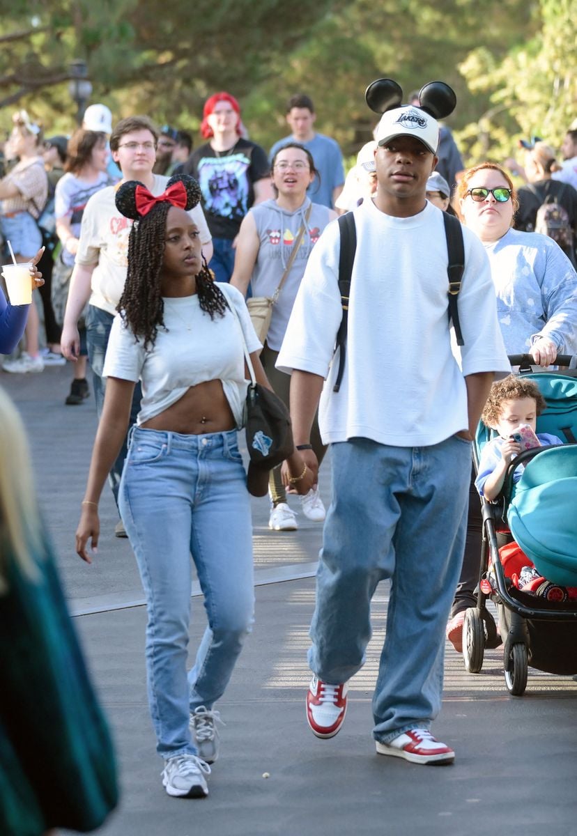 Zahara and her boyfriend Elijah Cooper went on a date in Disneyland