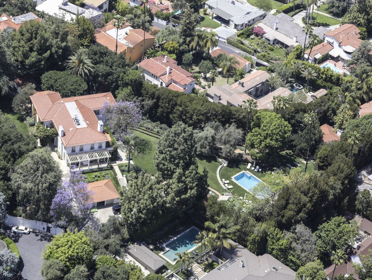 DeMille purchased the home in 1916 and lived there until his death in 1959.