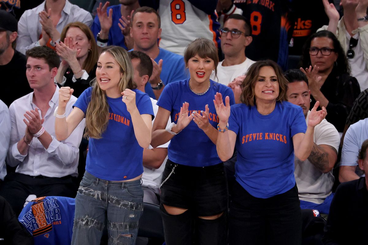 Este Haim, Taylor Swift, and Mariska Hargitay attend Game Four of the 2026 NBA Finals between the San Antonio Spurs and the New York Knicks.