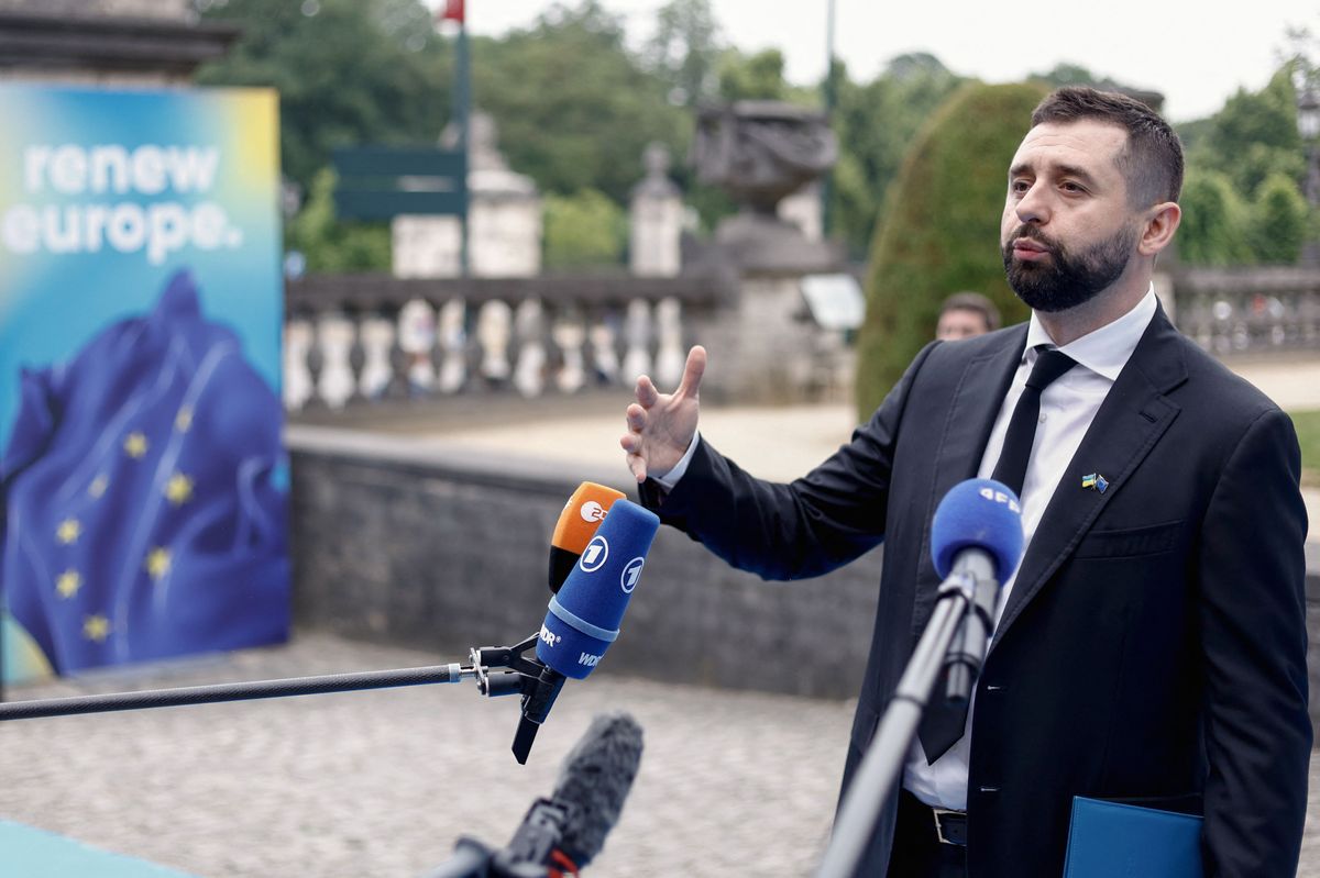 Ukrainian negotiator David Arakhamia acknowledged the roles of Melania Trump and Pope Leo XIV in efforts to secure a temporary humanitarian ceasefire in the Russian-occupied city of Oleshky.