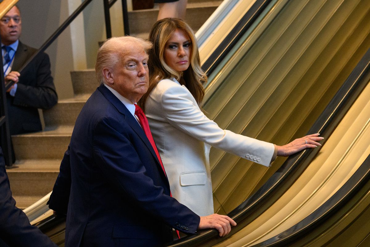 As Donald and Melania Trump arrived at the UN building in New York City, what was supposed to be a routine entrance turned awkward.