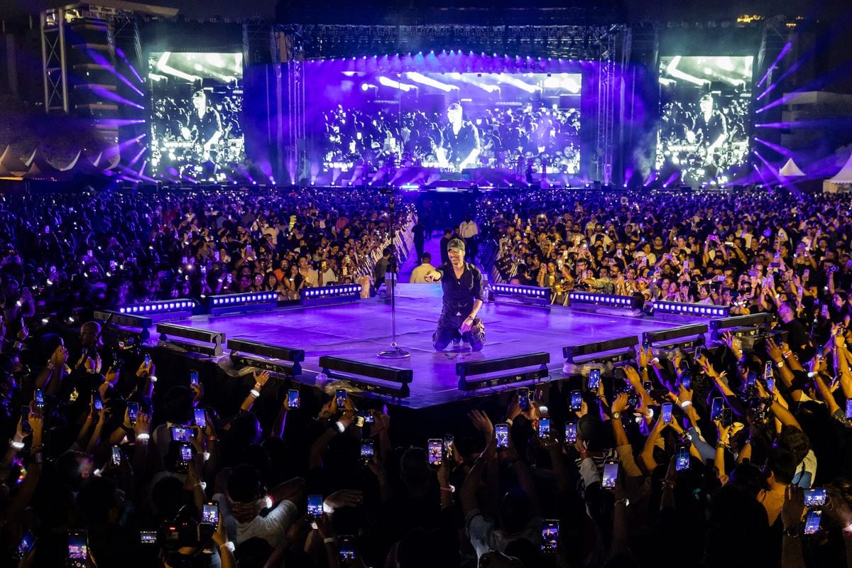 Enrique Iglesias, live in Mumbai: the Spanish superstar thrills fans at his concert in India