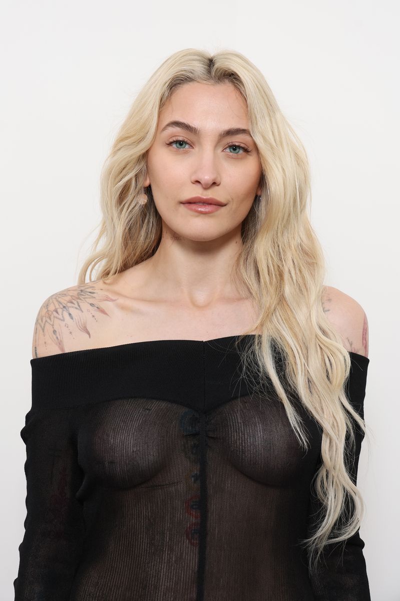 Paris Jackson turns heads in short shorts while walking her pup