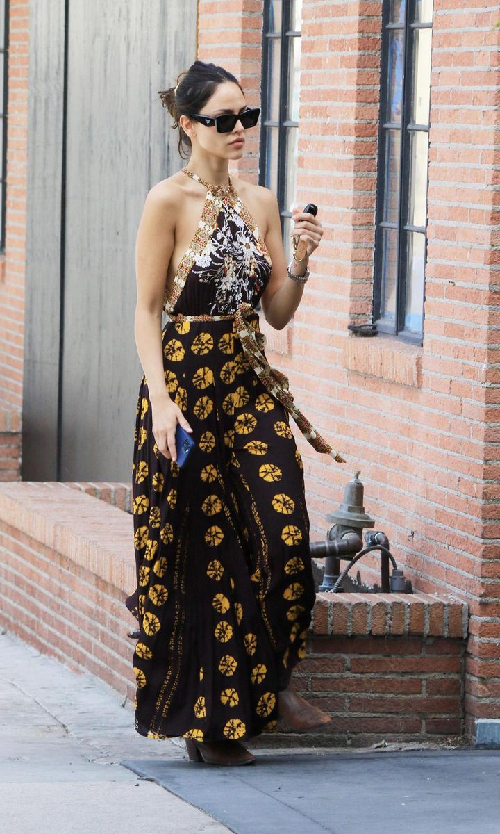 Eiza Gonzalez on a coffee run