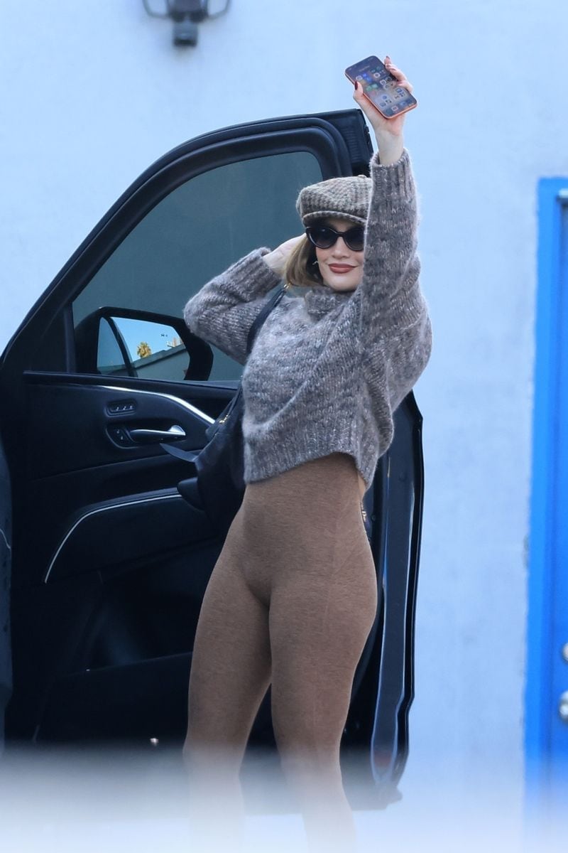 Jennifer Lopez kept it cozy and casual in a fuzzy taupe sweater during her Vegas residency rehearsals