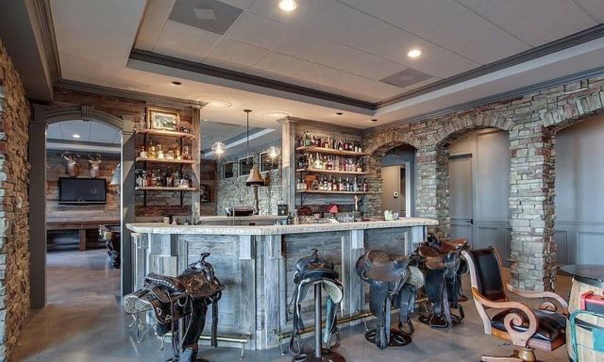 Kelly Clarkson's Tennessee Mansion finally sells