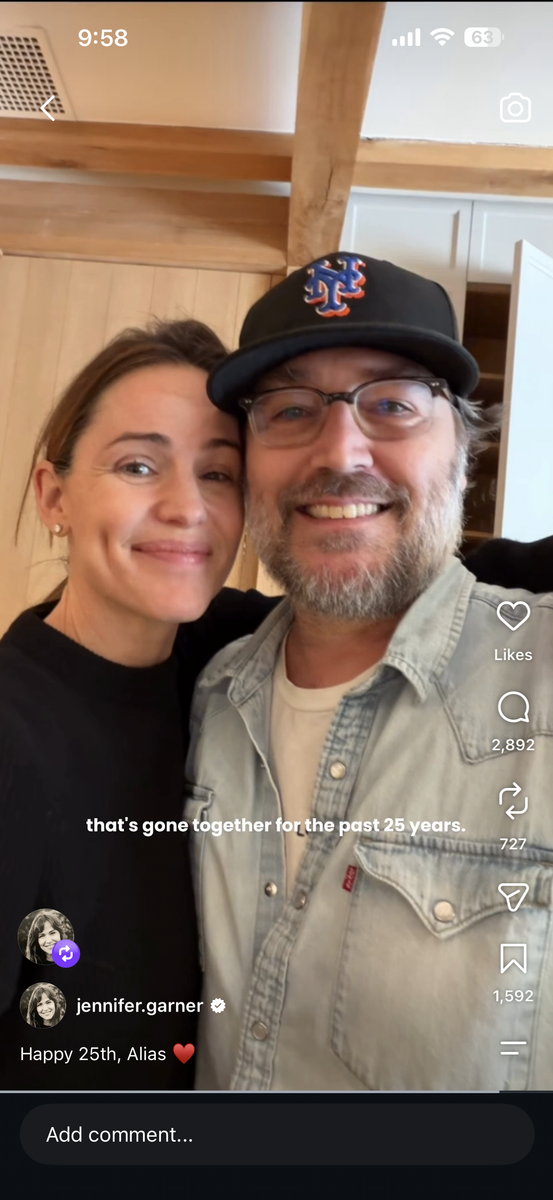 Jennifer Garner reunites with ex Michael Vartan in a rare photo celebrating 25 years of Alias, giving fans a nostalgic look at their lasting friendship.