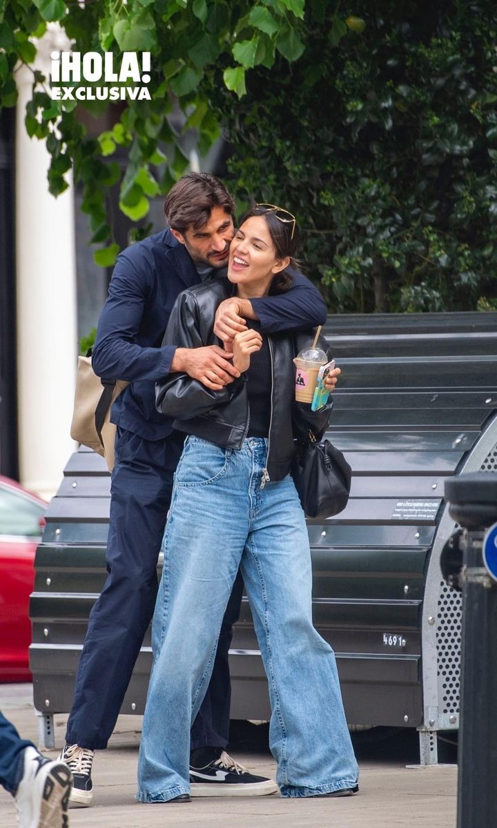 Eiza Gonzalez y Guy Binns