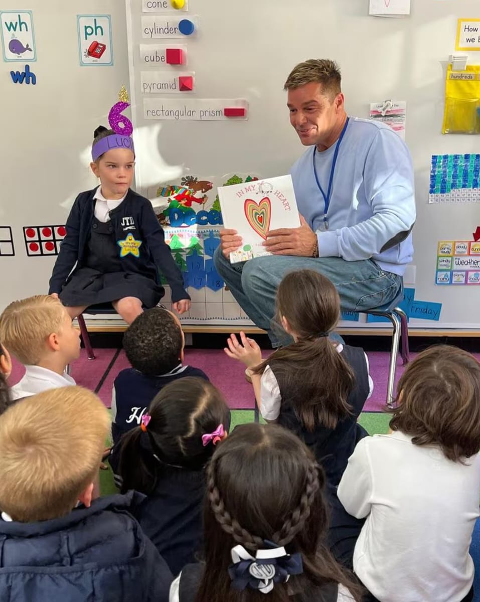 Ricky made another appearance at his daughter Lucía's school, joining her class for a read-aloud session. 