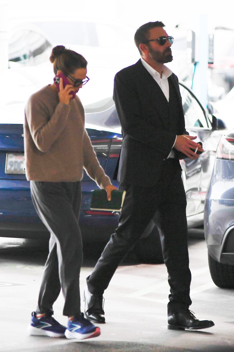 Ben Affleck and Jennifer Garner reunite in Los Angeles. The former couple were spotted picking up their son at LAX Airport.