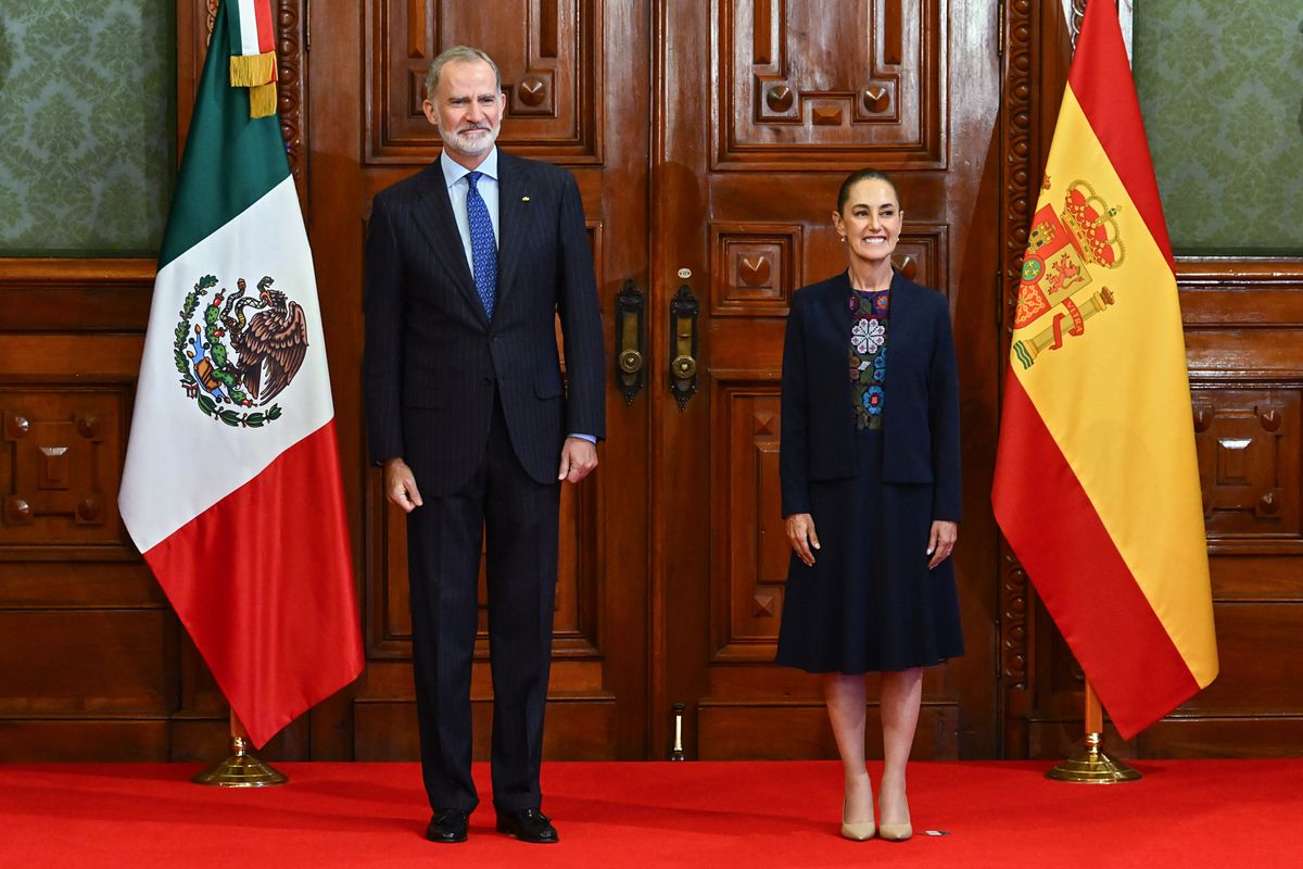 King Felipe VI's historic Mexico visit included a meeting with President Claudia Sheinbaum before Spain's 2026 World Cup match against Uruguay.