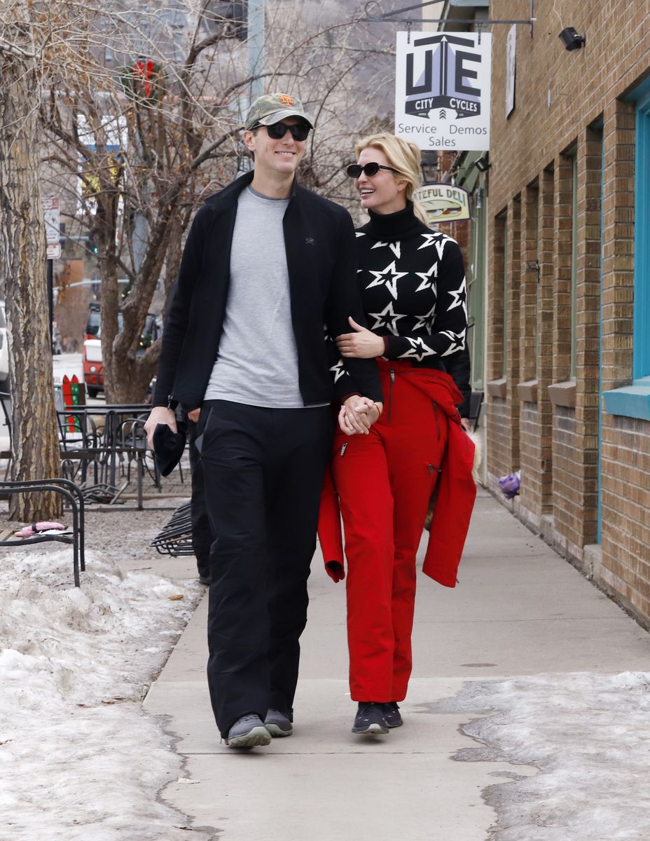 Ivanka Trump and her husband Jared Kushner were spotted enjoying a hand-in-hand stroll in Aspen, Colorado. 
