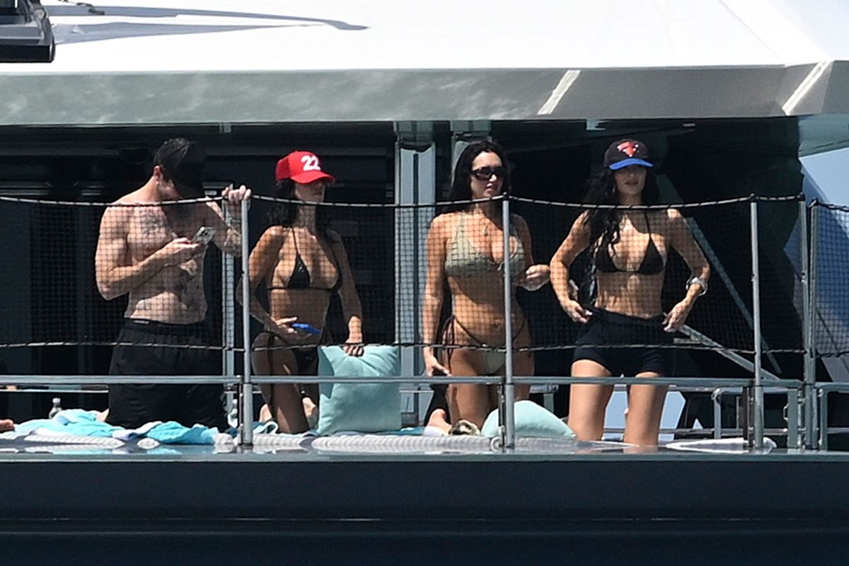Kylie Jenner and Hailey Bieber living their best lives aboard a yacht 