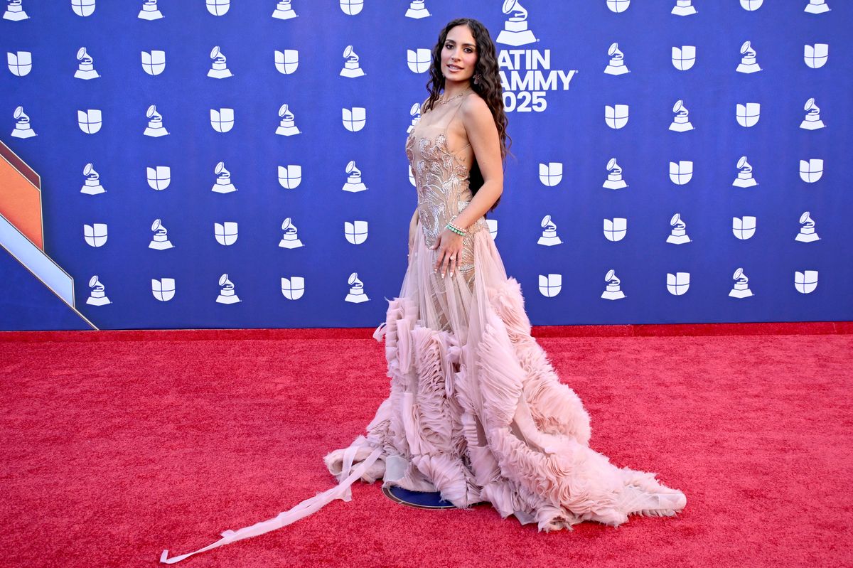 Isadora told us she was manifesting a tour for 2026