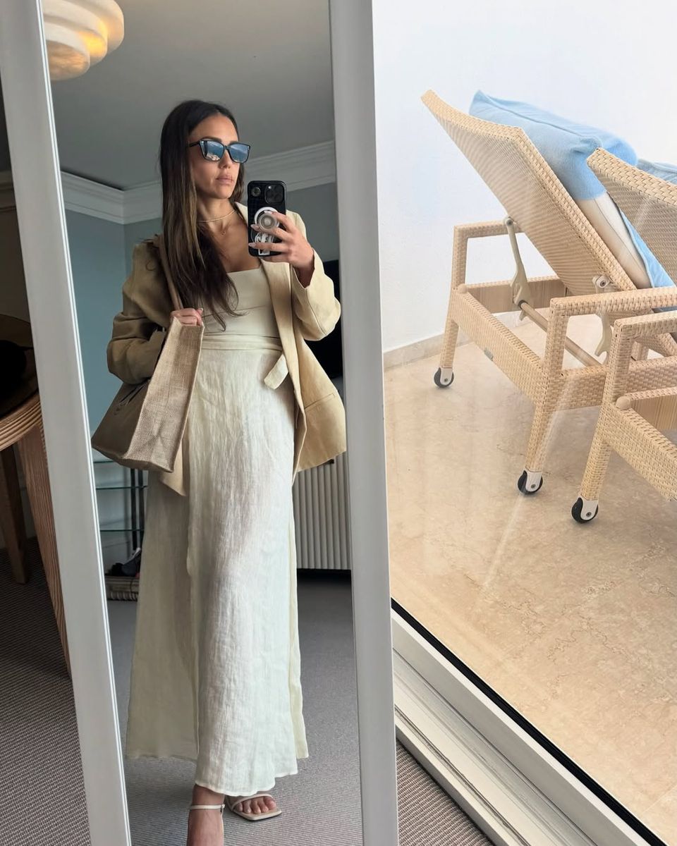 Jessica Alba documents her latest vacation in France
