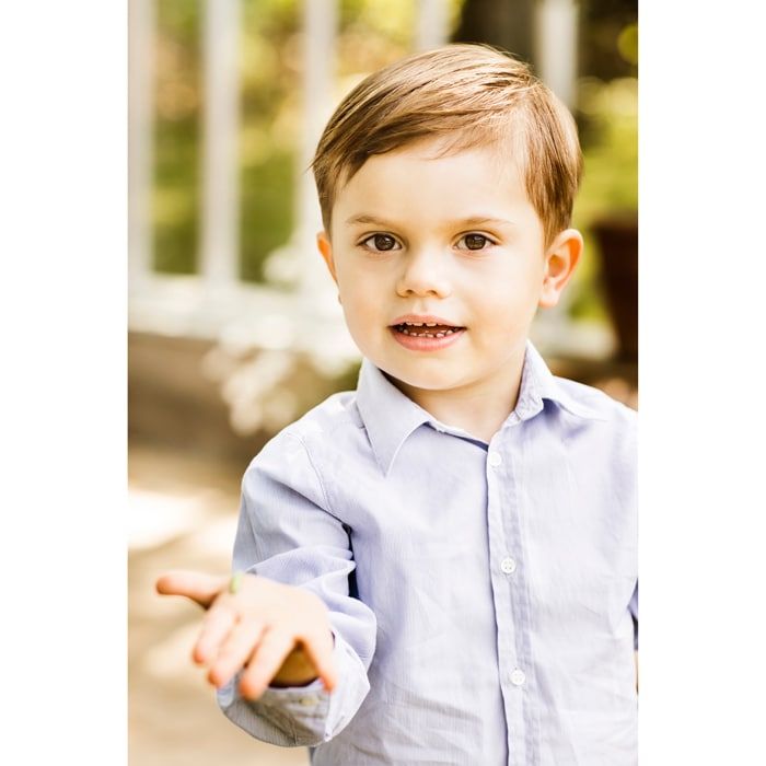 Prince Oscar enjoys summer at palace 2019