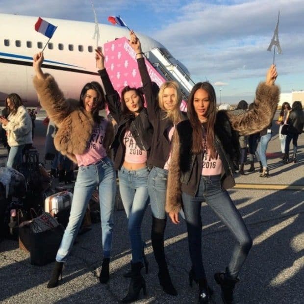 Kendall Jenner, Bella Hadid, Lily Donaldson and Joan Smalls waved their flags ahead of their flight to the city of lights.
Photo: Instagram/@kendalljenner