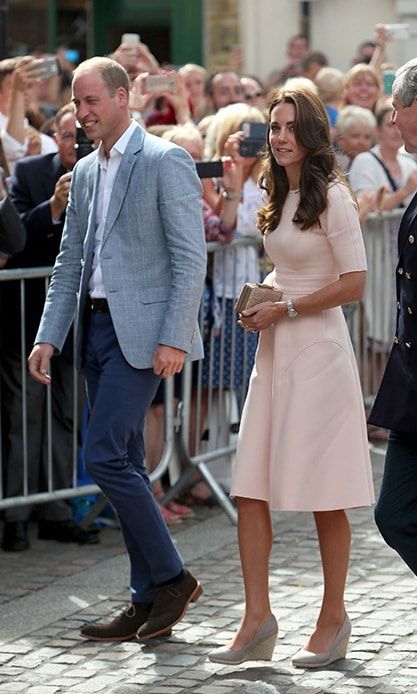 Kate looked gorgeous in Lela Rose on her visit to Cornwall
Photo: Getty Images