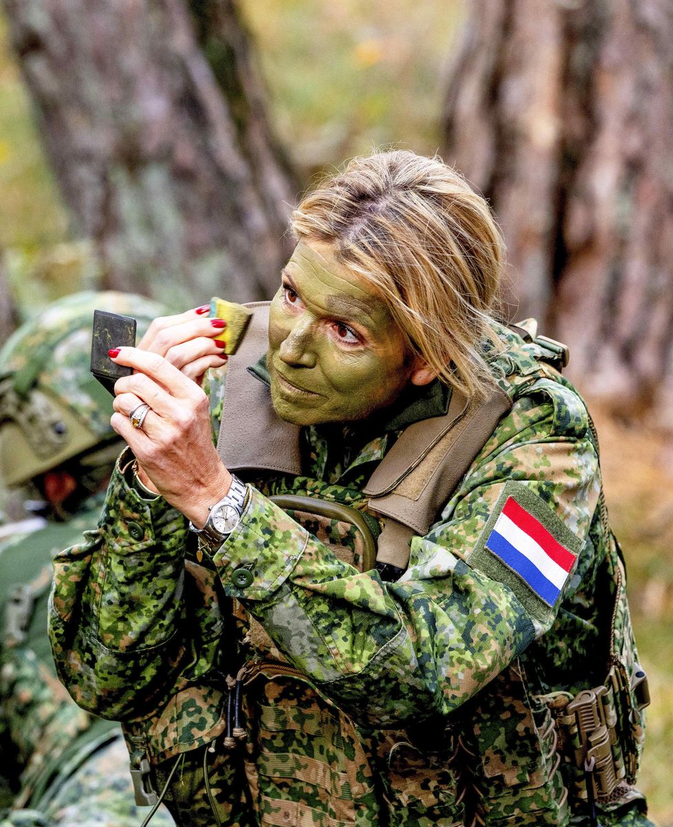 Queen Maxima visited the Care under Fire (CUF) training at the Royal Netherlands Marechaussee Security Officer course
