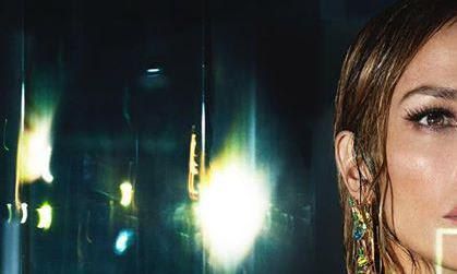 Jennifer Lopez in Versace