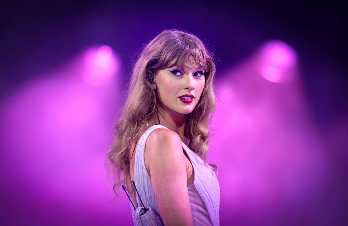 Bryant praised Swift's ability to continue to make influential music 