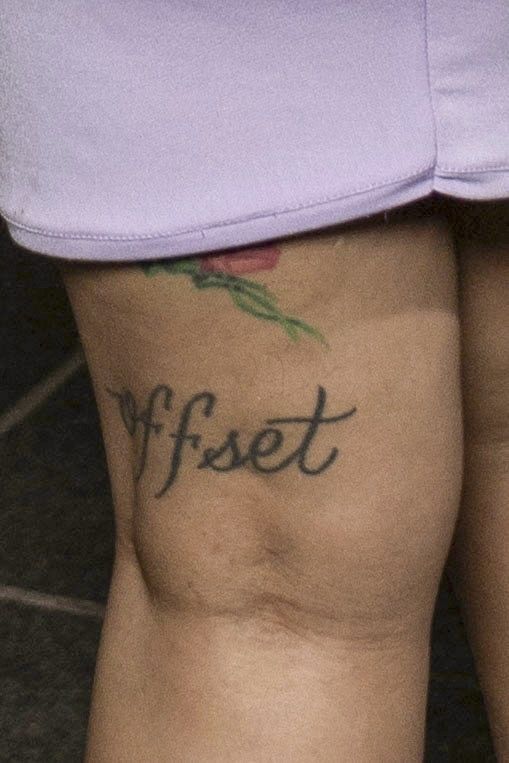 As she left the venue, a tattoo often linked to her former husband, Offset, was visible, drawing attention during her night out in the French capital.