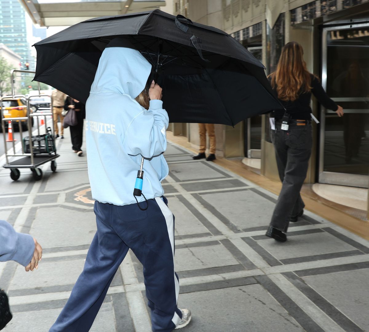  In August 2025, she was spotted on set in New York City, arriving in casual sportswear and using an umbrella to shield herself from paparazzi.