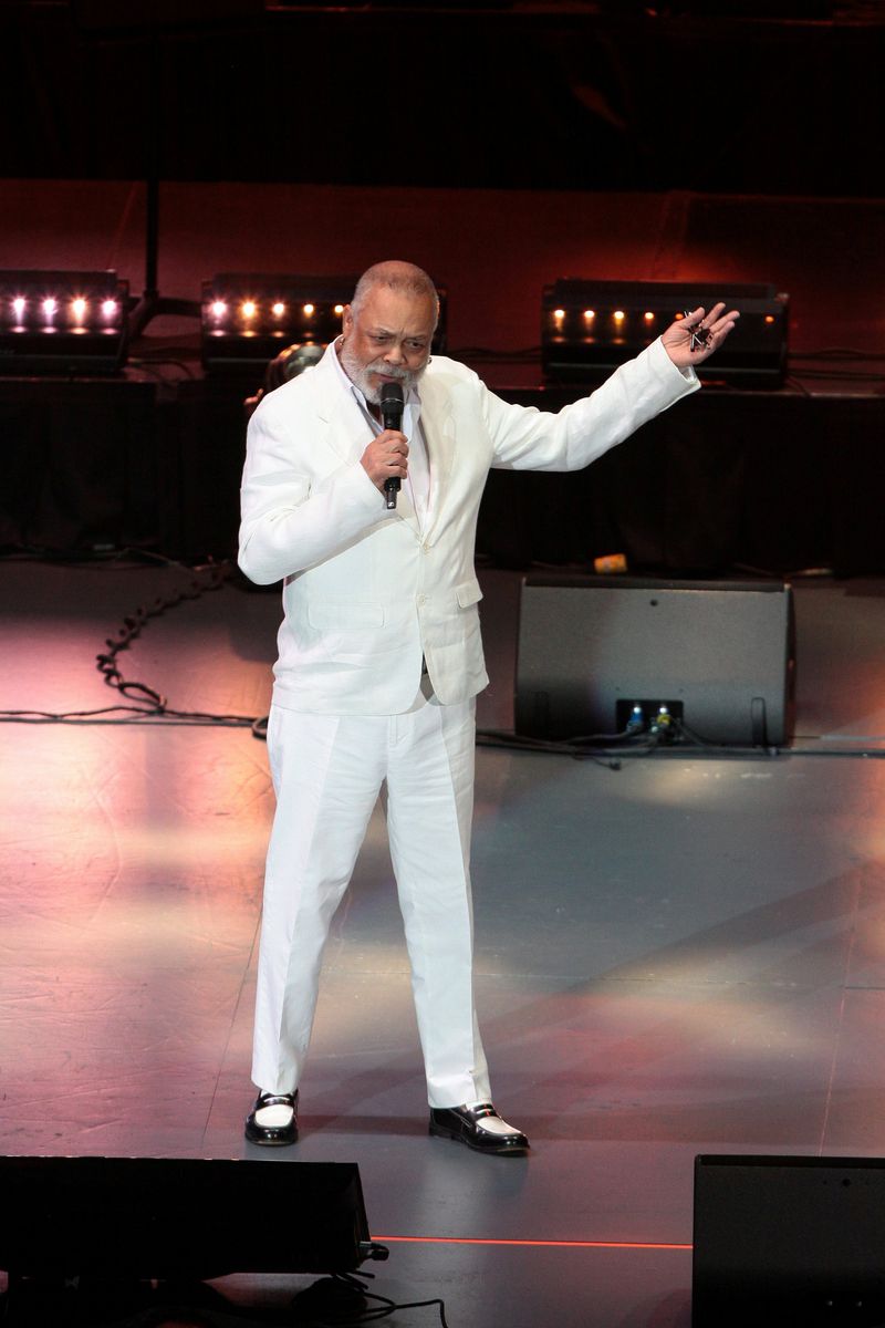 Francisco Céspedes performs, on the 'Marco Antonio Muñiz Tribute' at Auditorio Nacional on June 4, 2025 in Mexico City, Mexico.