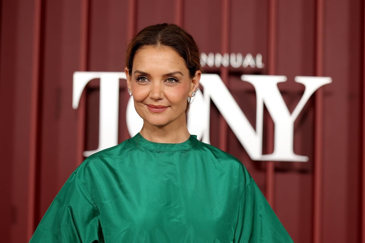 Katie Holmes' head-turning look at the 78th Annual Tony Awards
