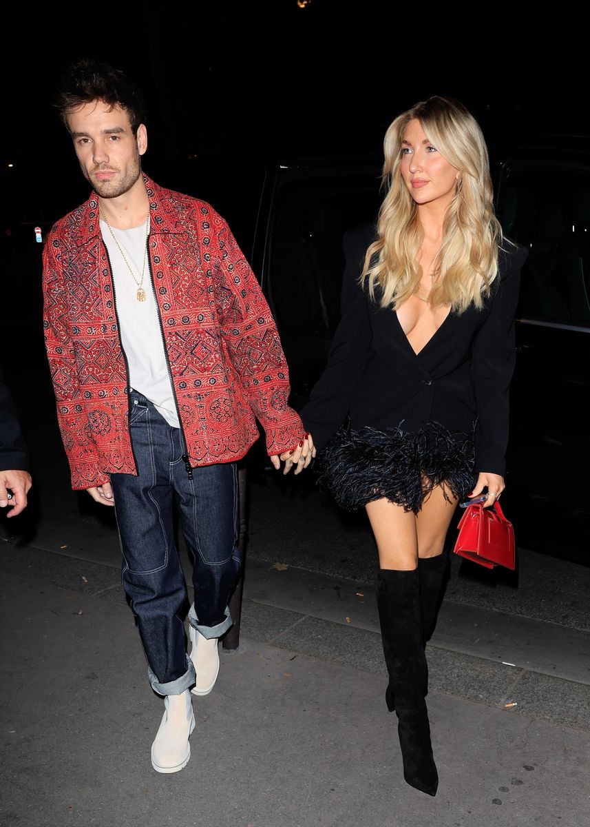 liam payne sidewalk photo