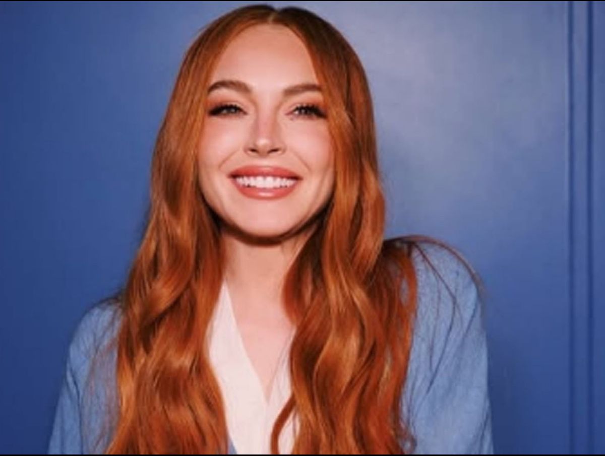 Lindsay Lohan has red hair again