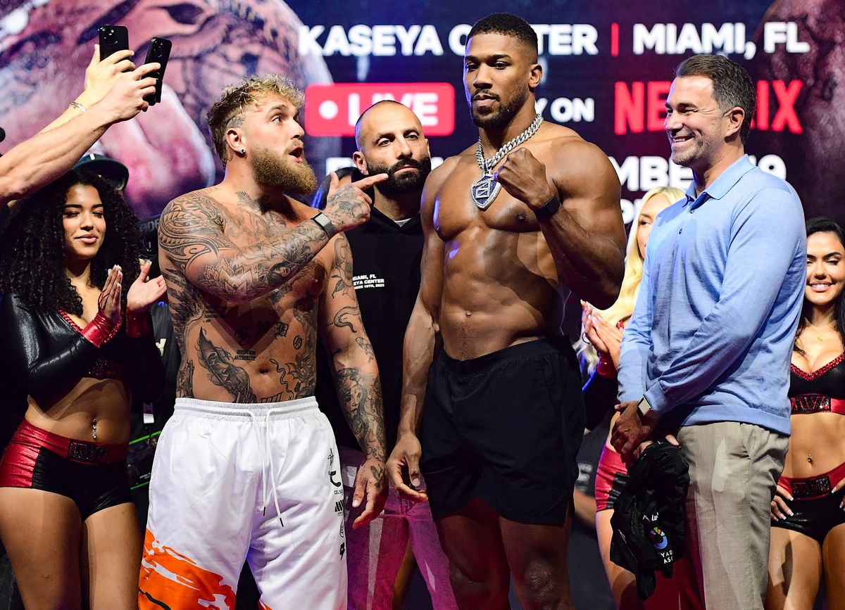 Anthony has nearly 30 pounds on Paul 