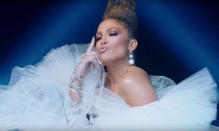Jennifer Lopez buns in Medicine 