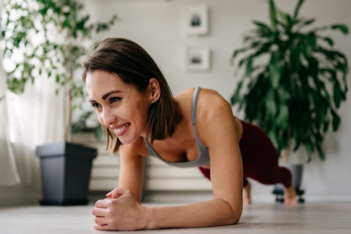 Engages abs, obliques, and back muscles for total core stability.