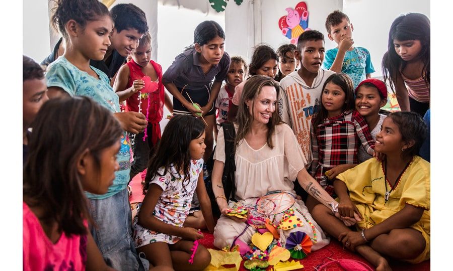Angelina Jolie meets refugees in Colombia 